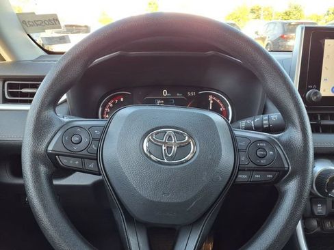 Used 2025 Toyota RAV4 XLE AWD/4WD image 14