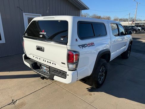 Used 2023 Toyota Tacoma TRD Off-Road w/ Technology Package image 3