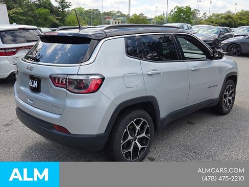 Used 2025 Jeep Compass Limited AWD/4WD image 13