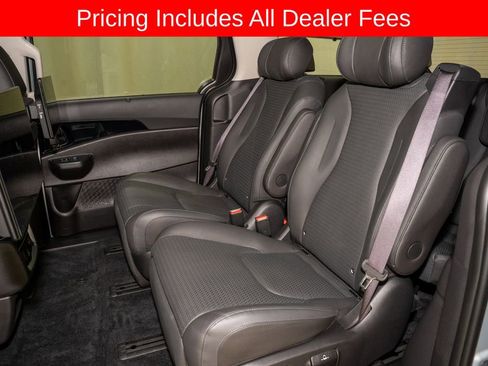 Used 2025 Kia Carnival SX Prestige FWD image 9