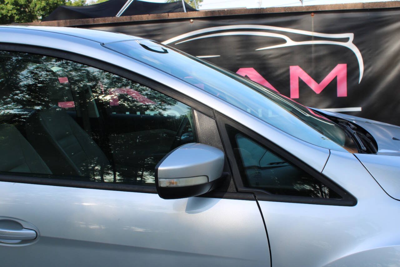 Used 2015 Ford C-MAX SE FWD image 35