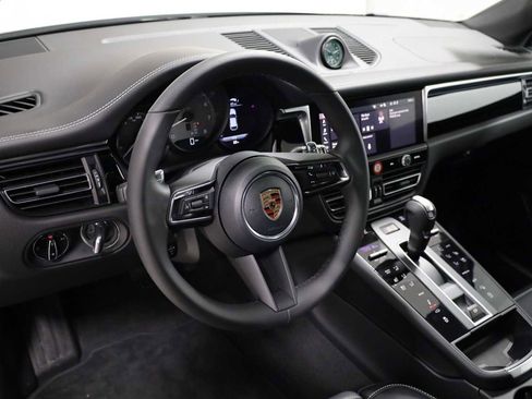 New 2026 Porsche Macan S image 4