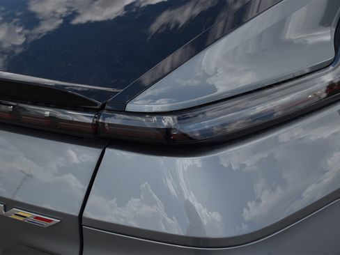 New 2026 Cadillac Lyriq V image 21