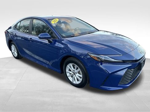 Certified 2025 Toyota Camry LE image 7