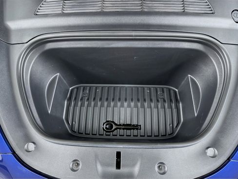 Used 2023 Tesla Model Y Performance image 31