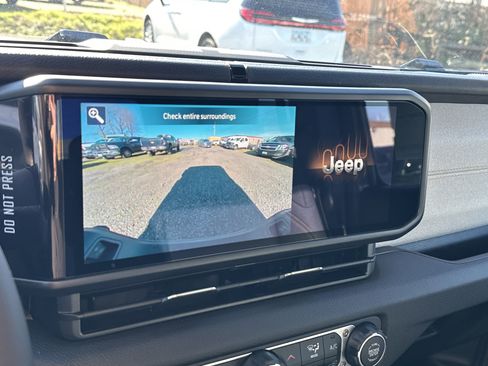 New 2026 Jeep Gladiator Sport image 22