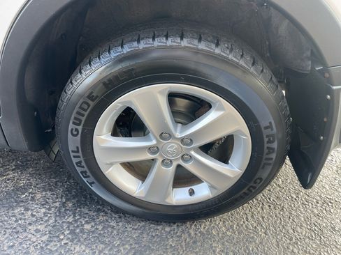 Used 2014 Toyota RAV4 XLE image 16