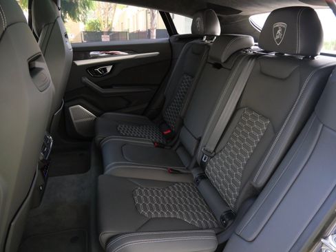 Used 2024 Lamborghini Urus S image 6