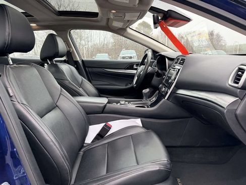 Used 2023 Nissan Maxima SL FWD image 10