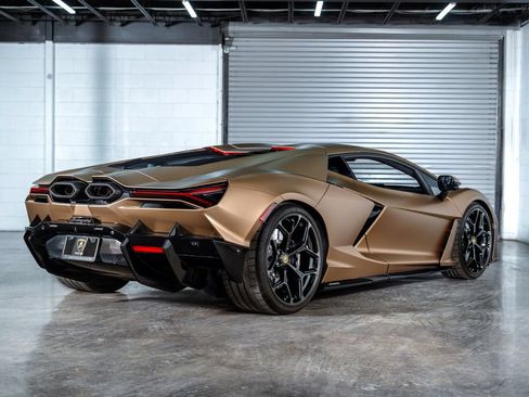 Used 2024 Lamborghini Revuelto AWD/4WD image 5