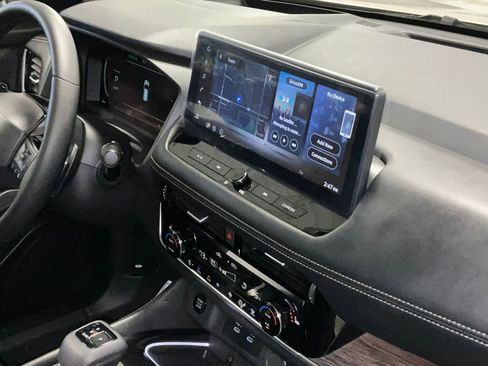 Used 2025 Nissan Rogue Platinum w/ Platinum Premium Package image 16