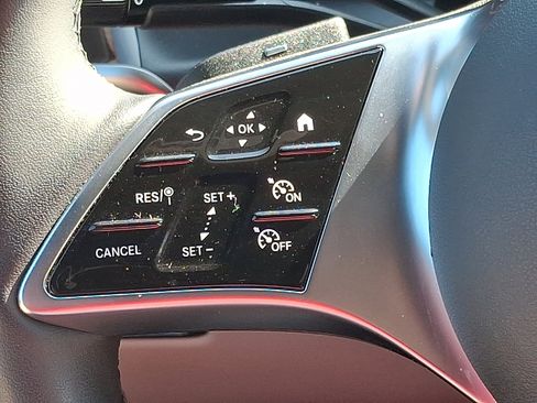 Used 2026 Mercedes-Benz GLC 300 4MATIC image 22