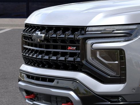 New 2026 Chevrolet Suburban Z71 AWD/4WD image 13