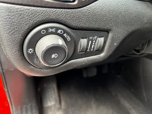 Used 2021 Jeep Cherokee Trailhawk w/ Trailer Tow Group AWD/4WD image 26