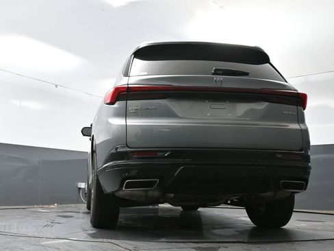 Used 2025 Buick Enclave Sport Touring AWD/4WD image 32