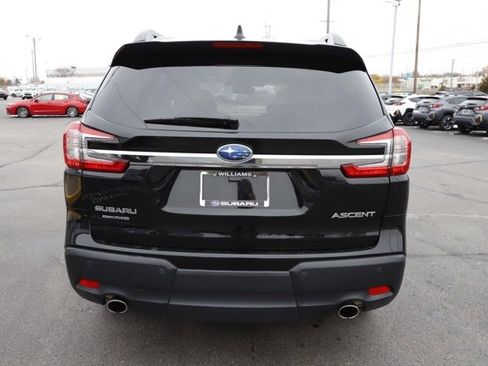 Used 2024 Subaru Ascent Premium w/ Convenience Package image 4
