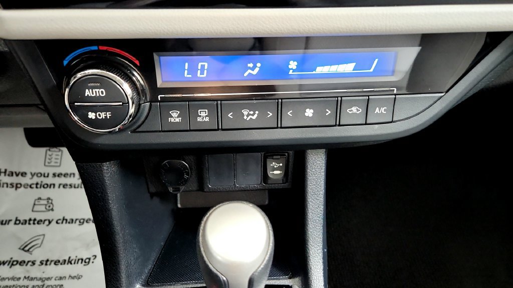 Used 2016 Toyota Corolla LE FWD image 30