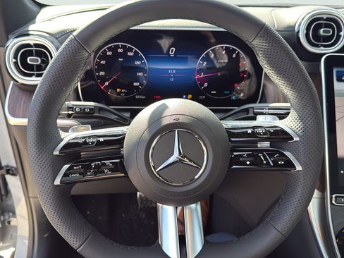 Used 2026 Mercedes-Benz GLC 300 4MATIC image 21