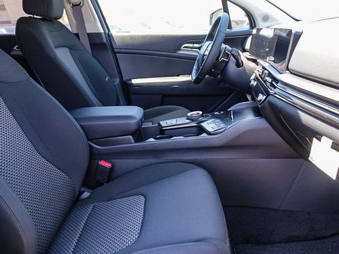 Certified 2026 Kia Sportage S AWD/4WD image 17