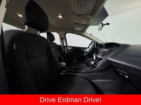 Used 2018 Ford Focus SE FWD image 24