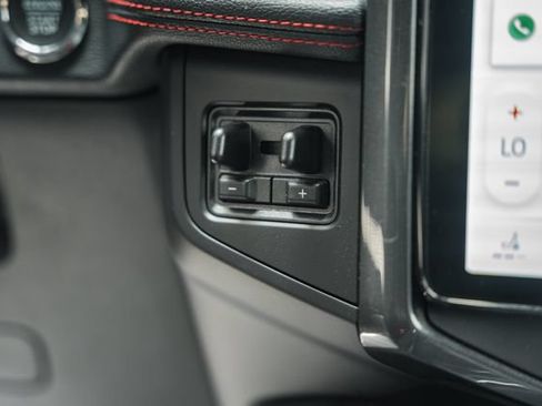 Used 2024 Ford Expedition Limited AWD/4WD image 35