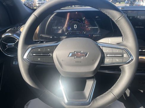 New 2026 Chevrolet Equinox ACTIV w/ Convenience Package III AWD/4WD image 18