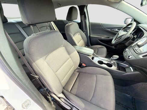 Used 2025 Chevrolet Malibu LT FWD image 14