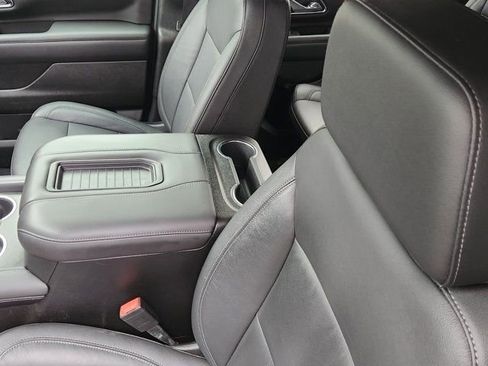 Used 2021 Chevrolet Suburban LT image 21