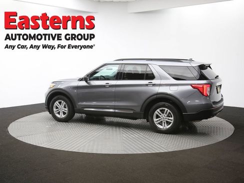Used 2022 Ford Explorer XLT image 61