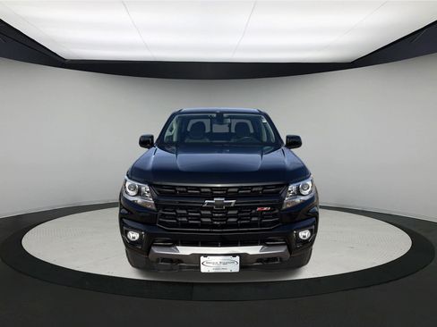 Used 2022 Chevrolet Colorado Z71 w/ Z71 Midnight Edition image 2
