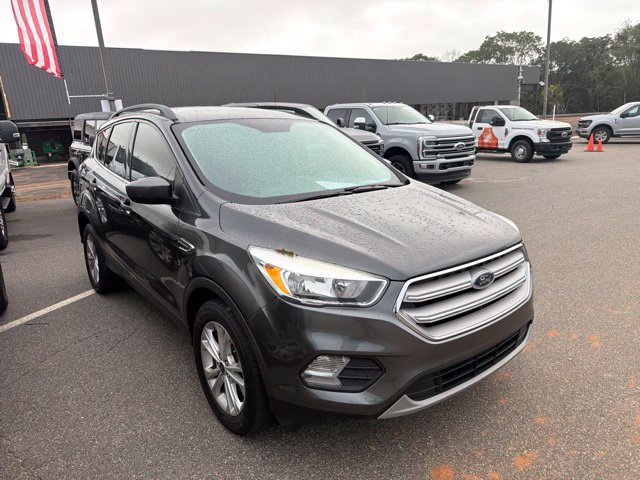 Used 2018 Ford Escape SE w/ SE Sync 3 Package FWD image 2