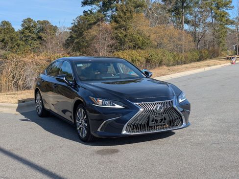Used 2020 Lexus ES 350 w/ Premium Package image 3