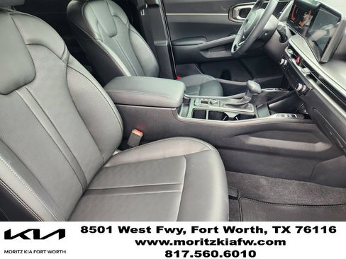 Used 2025 Kia Sorento S AWD/4WD image 10