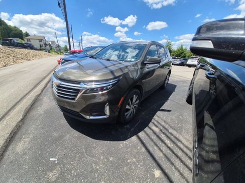 Used 2023 Chevrolet Equinox Premier AWD/4WD image 4