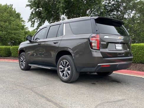Used 2021 Chevrolet Tahoe LT w/ LT Signature Package AWD/4WD image 9