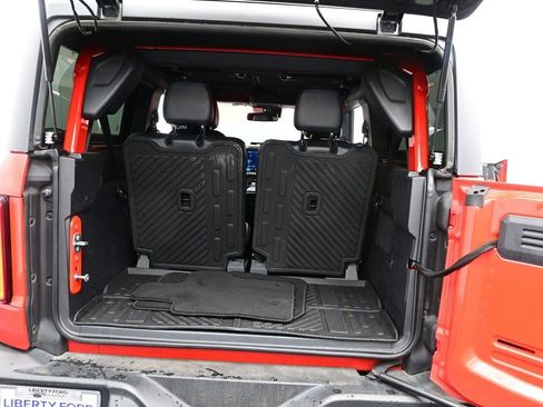 Used 2022 Ford Bronco Wildtrak image 9