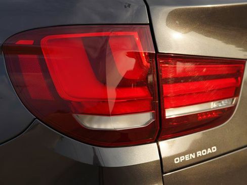Used 2015 BMW X5 xDrive50i AWD/4WD image 37