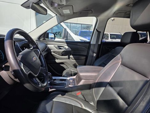 Used 2020 Chevrolet Traverse LT image 4
