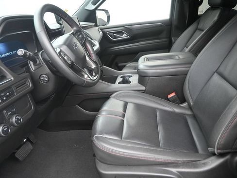 Used 2024 Chevrolet Suburban RST w/ Luxury Package RWD image 12