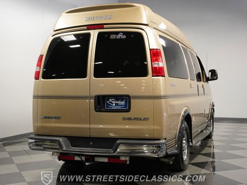 Used 2006 Chevrolet Express 1500 w/ Preferred Equipment Group image 11