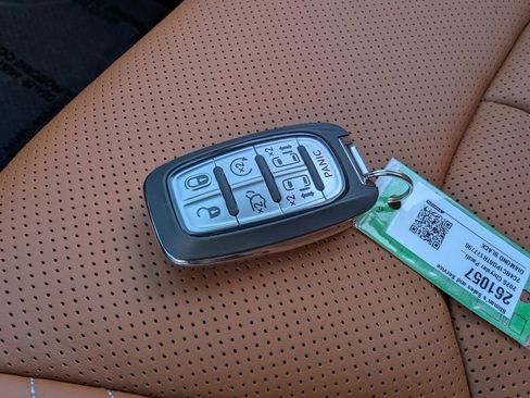 New 2026 Chrysler Pacifica Pinnacle w/ Trailer Tow Group image 20