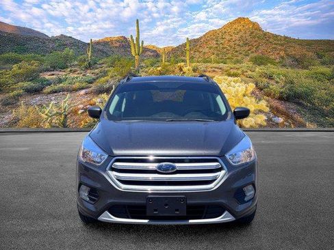 Used 2018 Ford Escape SE FWD image 5