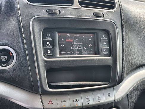 Used 2019 Dodge Journey SE w/ Premium Group FWD image 13
