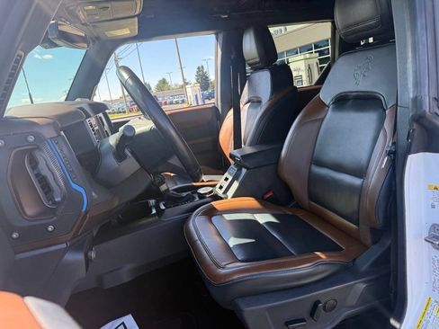 Certified 2023 Ford Bronco Outer Banks w/ Sasquatch Package AWD/4WD image 23
