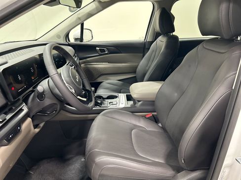 New 2026 Kia Carnival image 9