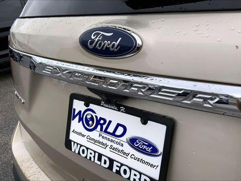 Used 2017 Ford Explorer Limited w/ Equipment Group 301A image 30