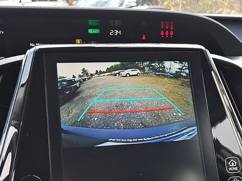 Used 2022 Toyota Prius Prime XLE image 19