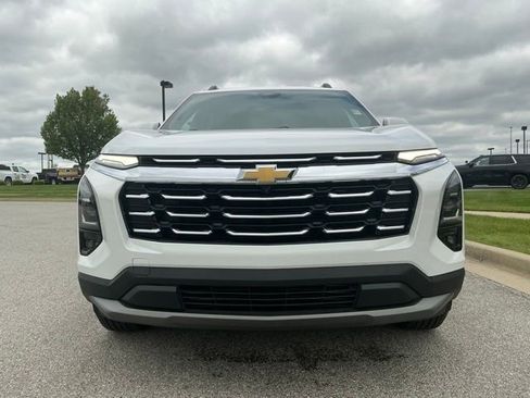 Used 2025 Chevrolet Equinox LT w/ Convenience Package II AWD/4WD image 8
