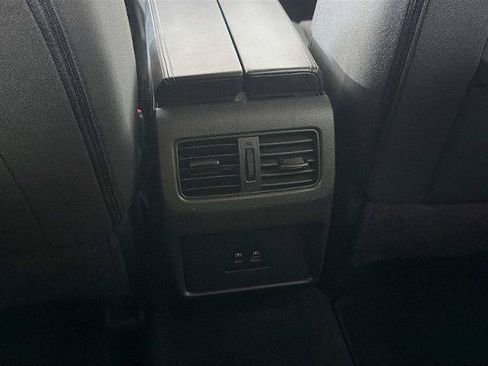 Certified 2023 Nissan Rogue SV FWD image 22