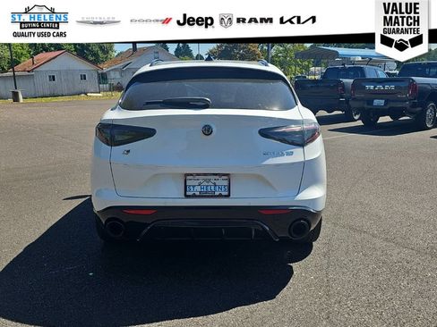 Used 2024 Alfa Romeo Stelvio Veloce AWD/4WD image 5